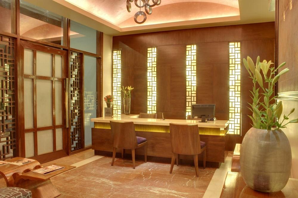 Justa Mg Road Hotel Bangalore Exterior photo